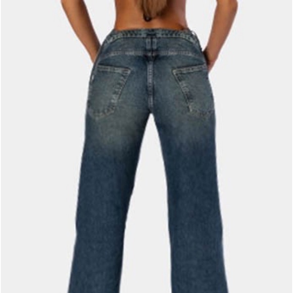 thong detail, high quality denim, 44” inseam 80% Cotton 10%Polyester 10%Spandex. - Picture 3 of 3